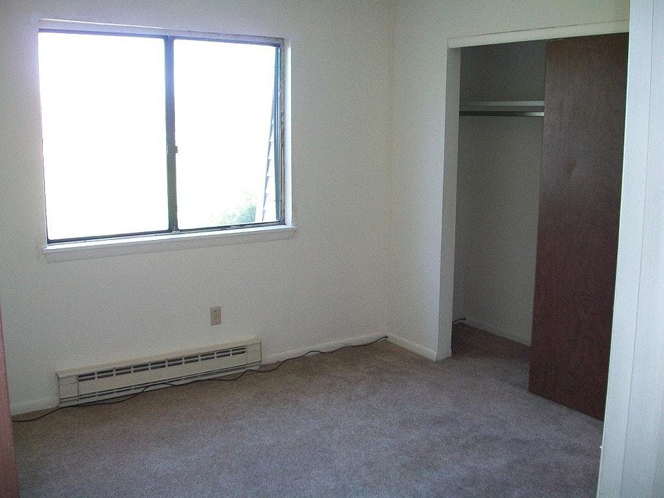 2nd image of 219 N Spruce St #113