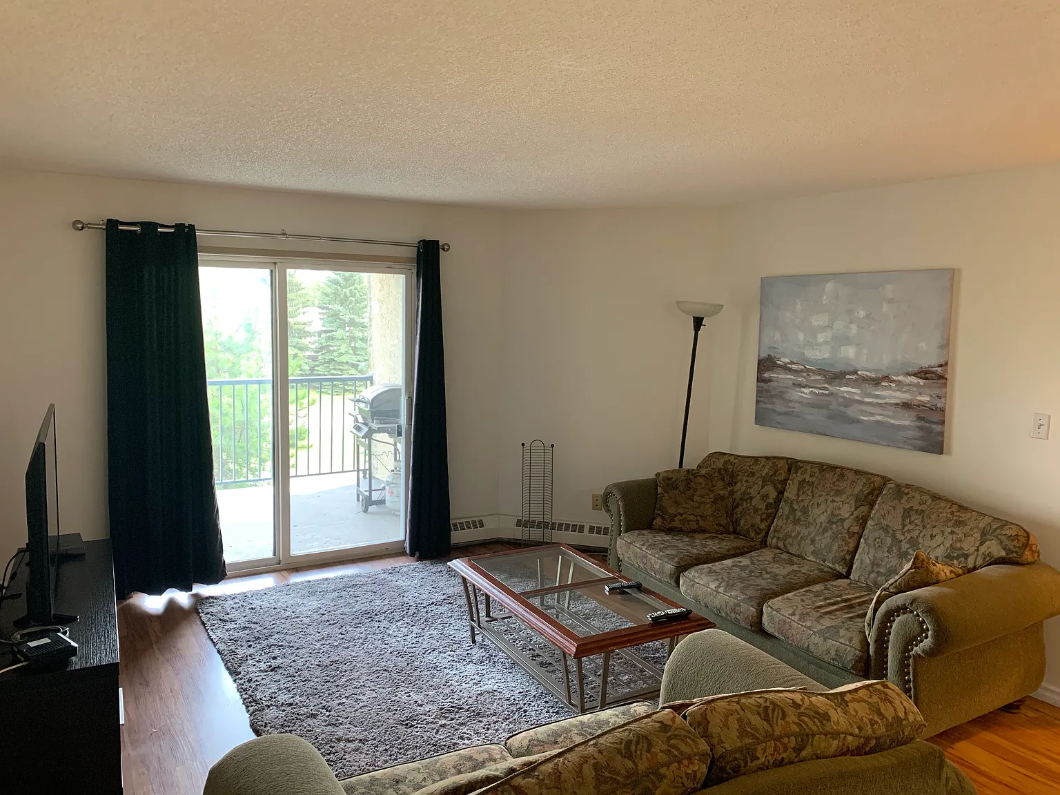(PN 0225) Stunning 2 Bedroom condo! — Photo 2