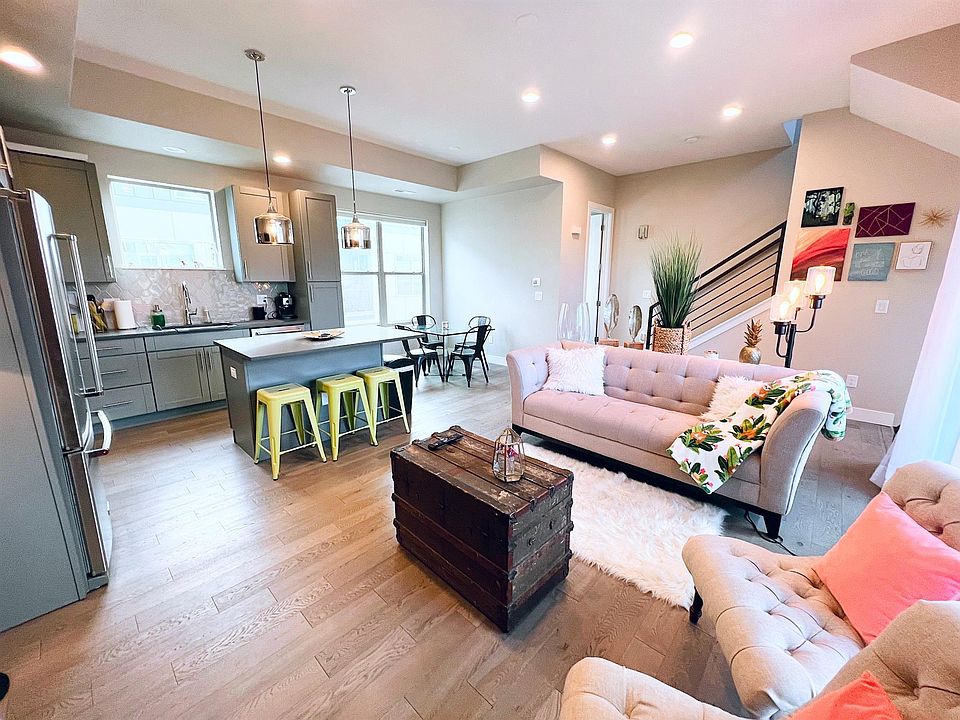 Living Room & Kitchen View