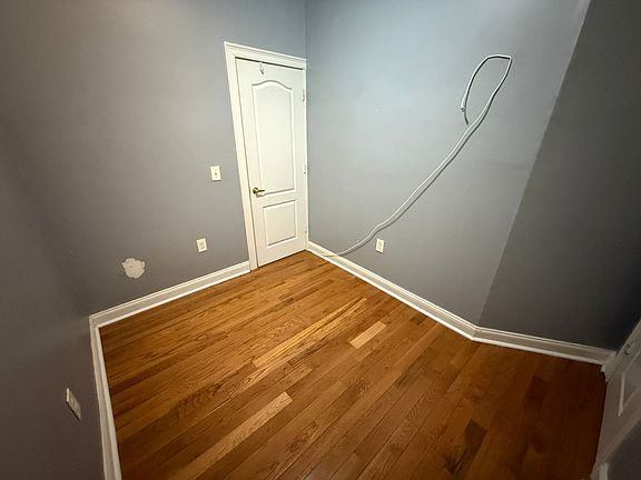 4th image of 303 49th St #1A