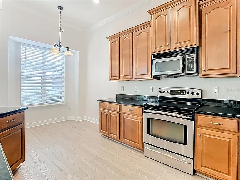 132 Orange Ave — Photo 8