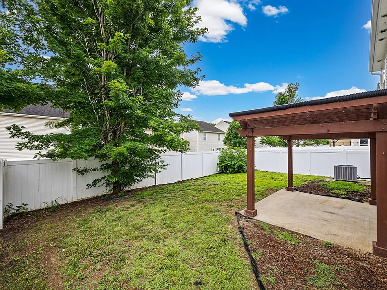 2206 Durand Rd — Photo 32