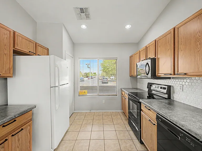 3442 S 96th Ave — Photo 9