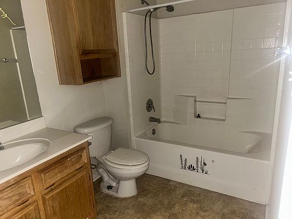 4th image of 3104 Yaupon Rd