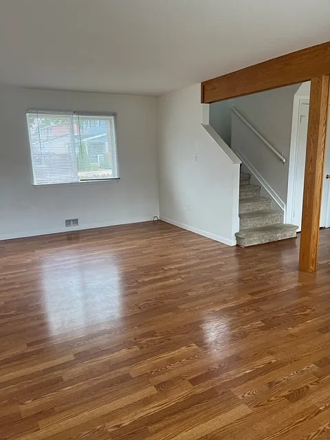 3 bed, 2.5 bath, 1444 sqft, $1,200 — Photo 4