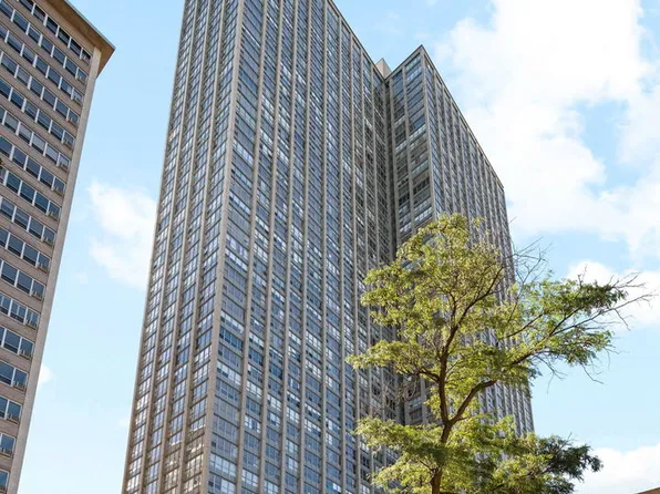 655 W Irving Park Rd APT 1010, Chicago, IL 60613