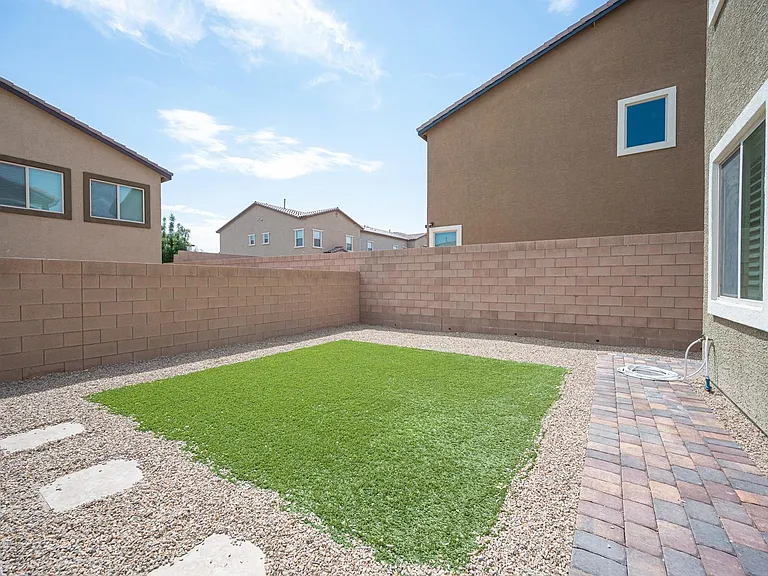 6198 Hays Cove Ct — Photo 45