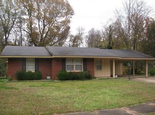 2824 Spring Hill Dr, Memphis, TN 38127