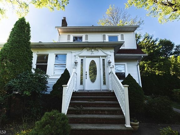 2nd image of 3 Hillside Ave