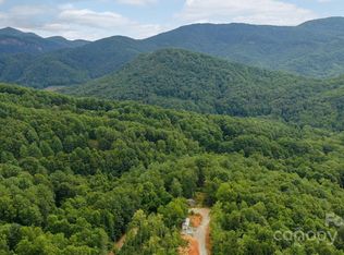 635 Slick Rock Rd, Hendersonville, NC 28792