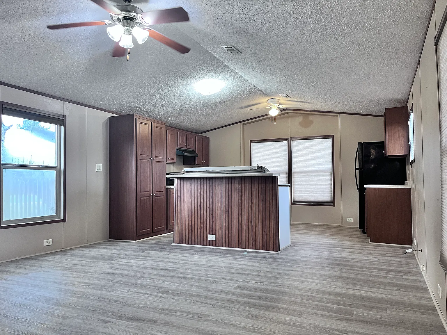 2 bed, 924 sqft, $1,450 — Photo 3