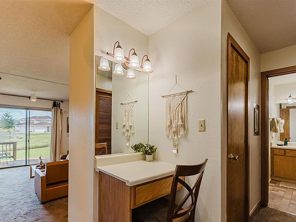 3rd image of 89 Valley View Drive #3191