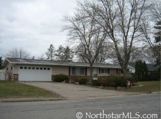 230 S Elm St, Belle Plaine, MN 56011