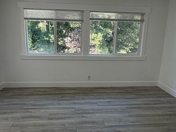 5th image of 1475 Del Rio Cir #D