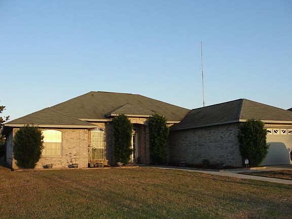 2nd image of 1936 Elodie Ln