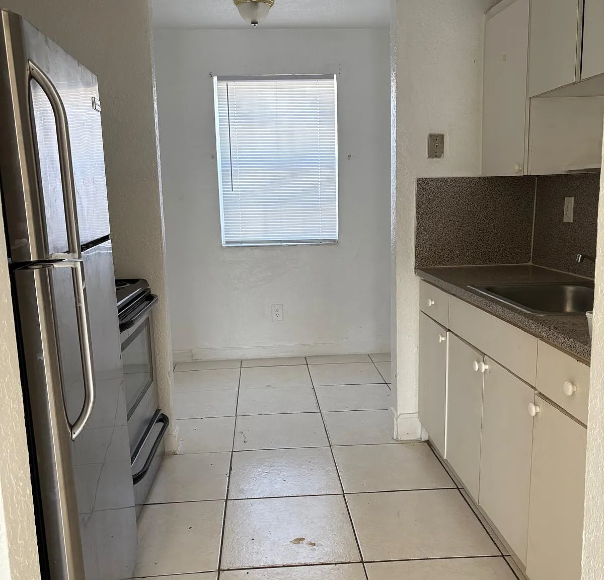 2 bed, 850 sqft, $2,100 — Photo 4