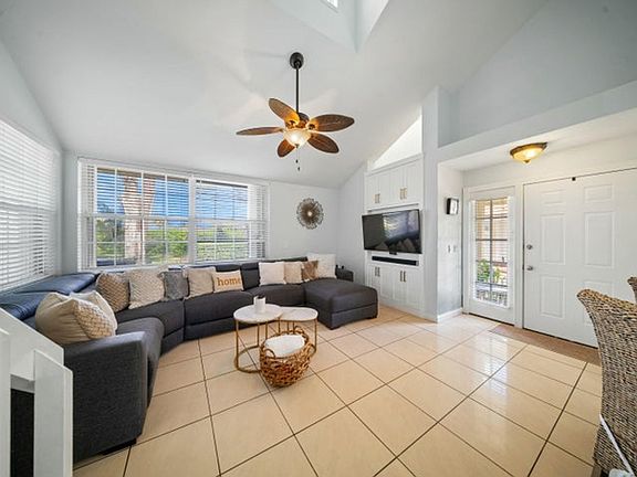 5th image of 8104 Oakton Ct