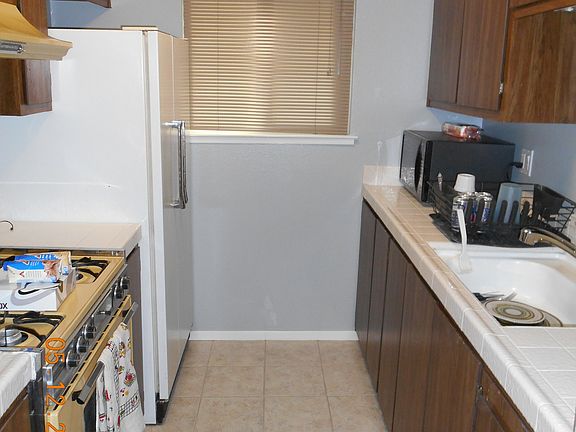 3rd image of 4714 Greenholme Dr APT 4