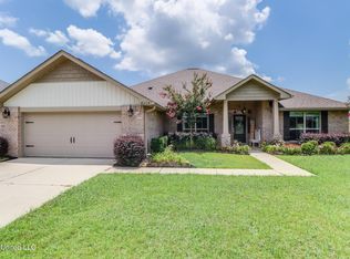 6225 Emerald Lake Dr, Biloxi, MS 39532