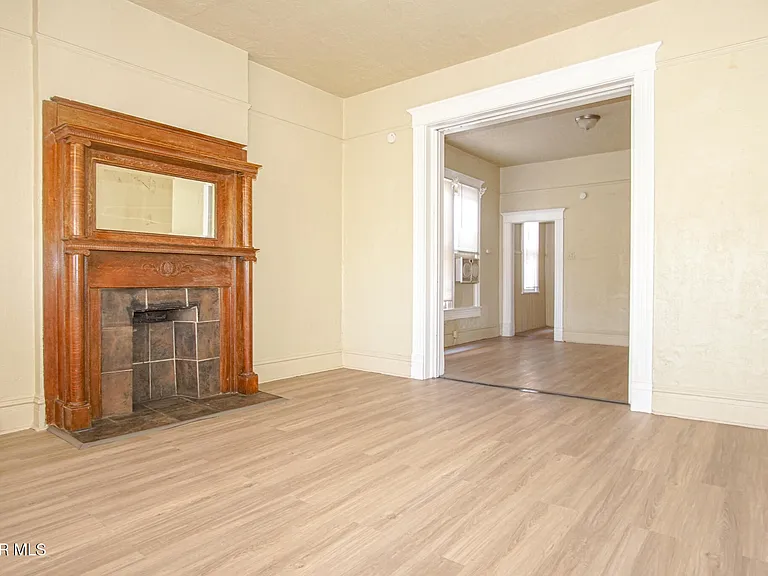 1419 Wyoming Ave — Photo 3