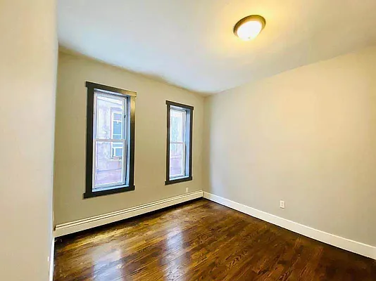 Rented by Pear NYC LLC | media 4