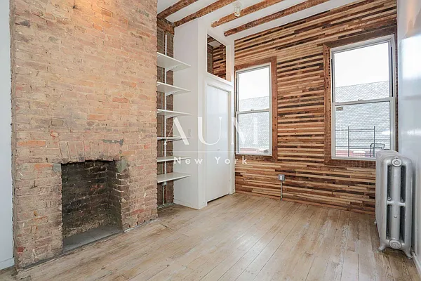 Rented by Zone Corp | media 14