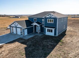 4471 Wrangler Rd, Mandan, ND 58554