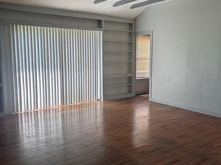 4733 W Harry St — Photo 3