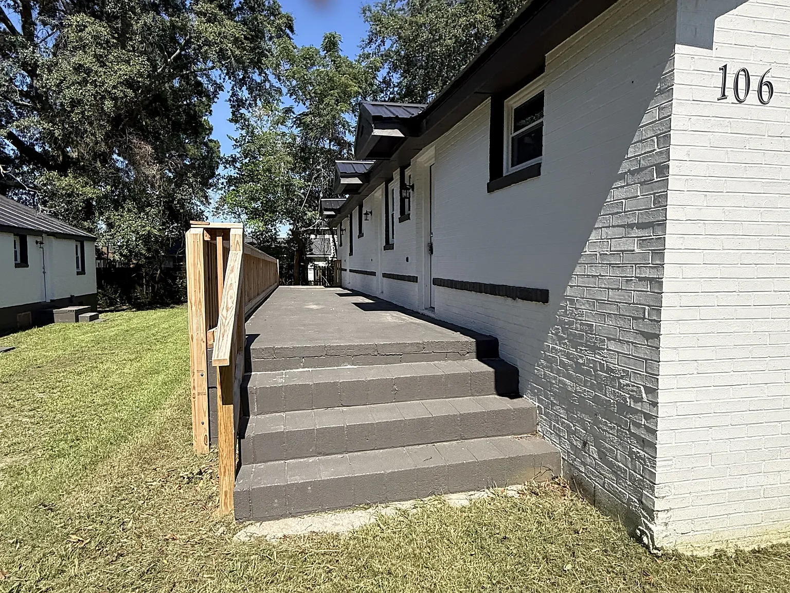 108 Molette Street - A — Photo 1