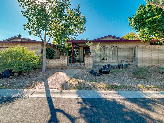 2nd image of 9436 N Arroya Vista Dr E