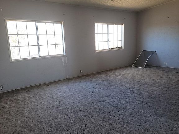 2nd image of 5460 Meadow Ln