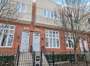 4915 W Gunnison St #B, Chicago, IL 60630