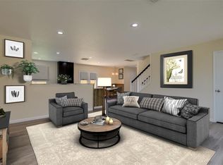 300 Falling Pine Dr, Conroe, TX 77304