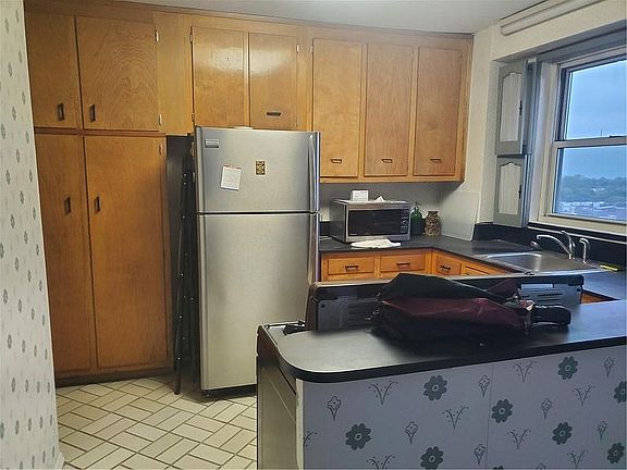5th image of 2475 W 16th St APT 12H