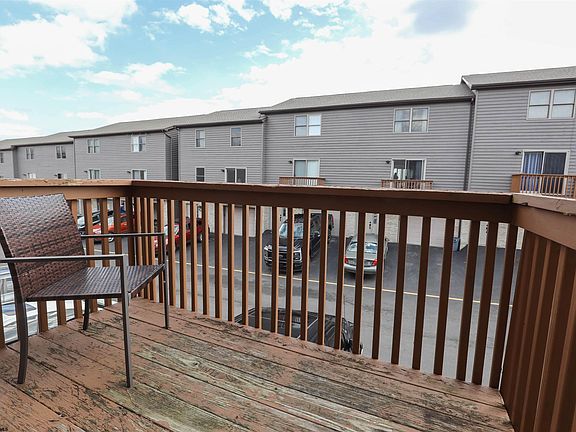 3rd image of 5 Sunridge Dr