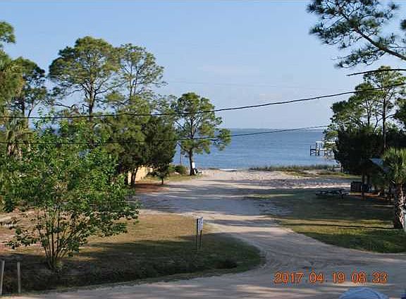 3rd image of 916 W Bayshore Dr
