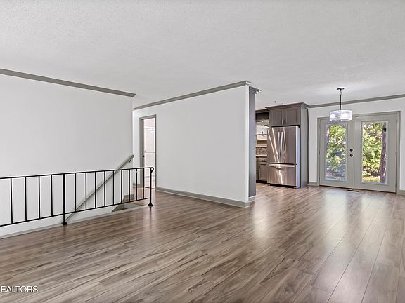 2nd image of 8709 Olde Colony Trl APT 11