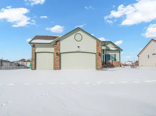 2109 S Cranbrook St, Wichita, KS 67207