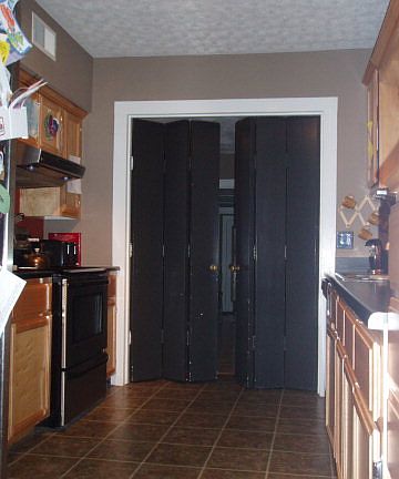 4th image of 215 Windsor Ave