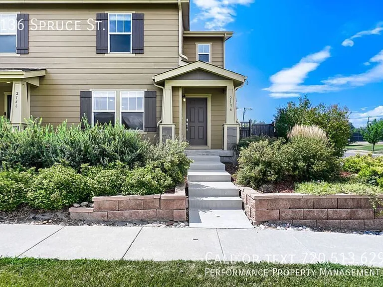 2136 Spruce St — Photo 3