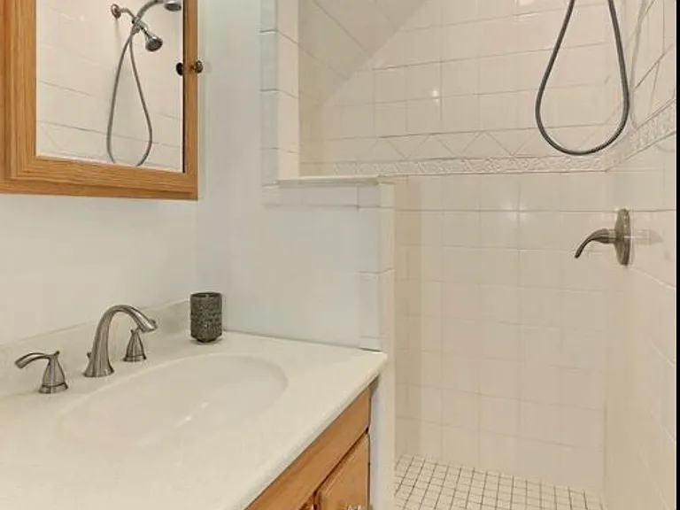8616 McHenry St — Photo 28