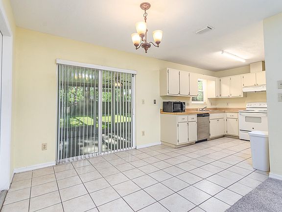 5th image of 6702 NW 29th Ter