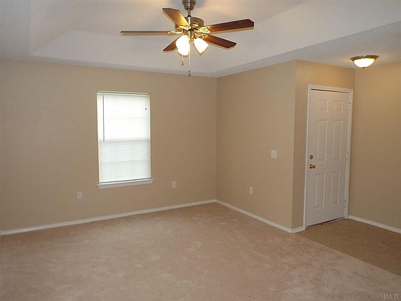 3rd image of 139 Valdosta Ave