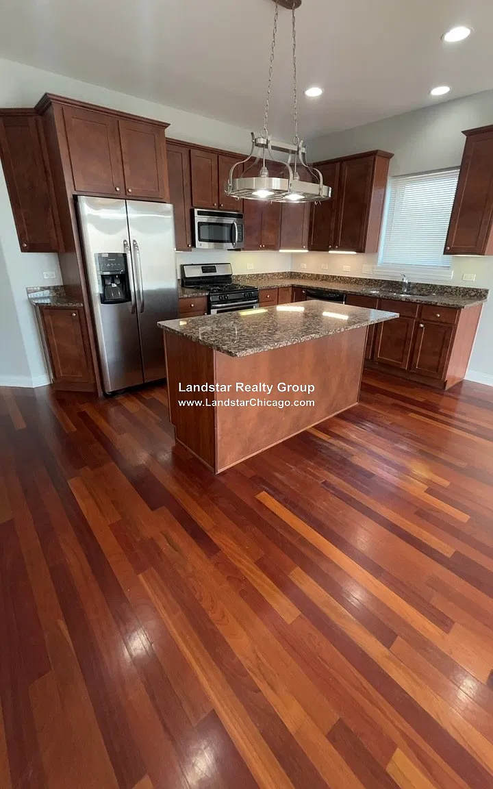 3 bed, 2.0 bath, $2,800 — Photo 3