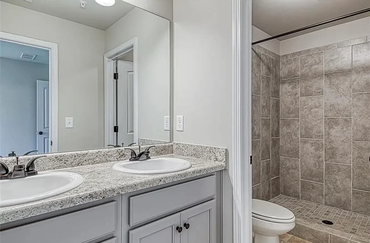 Bayrose Cir, East Pt — Photo 4