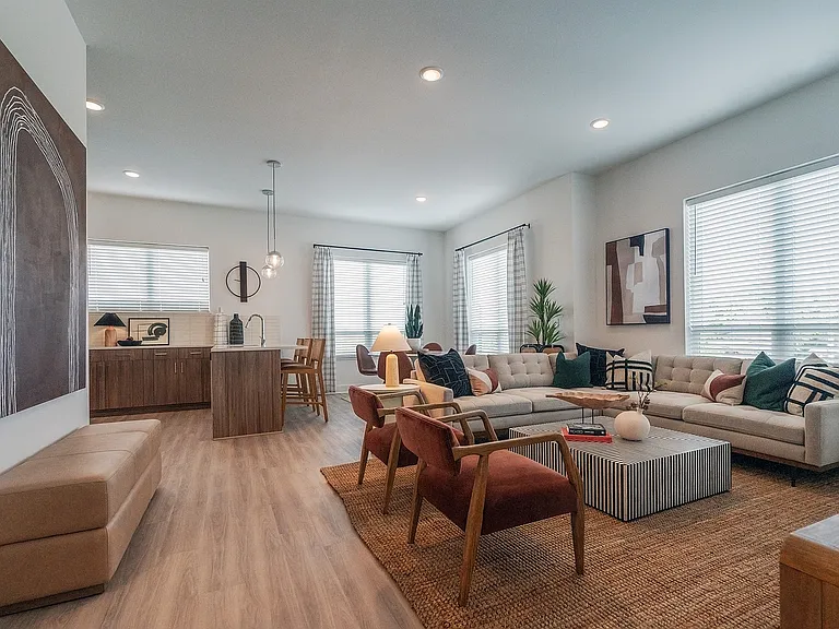 Aspire | Oversized Windows