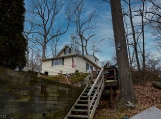 30 Allamuchy Trl, Andover, NJ 07821