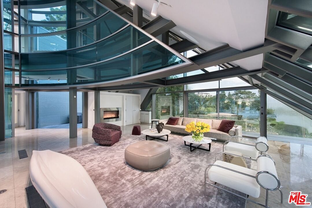 carousel photo #15 (MLS)