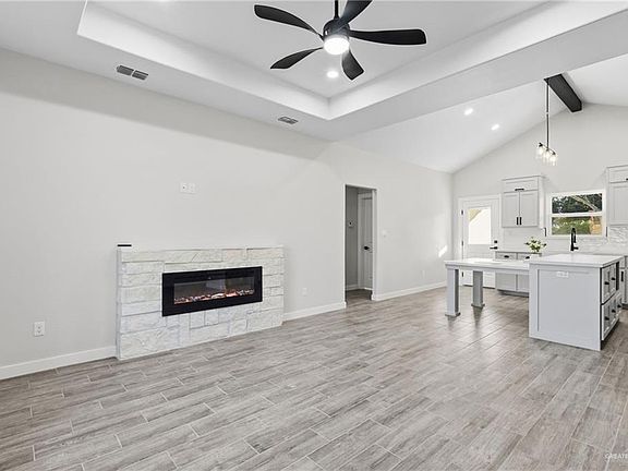 5th image of 312 E 10th St