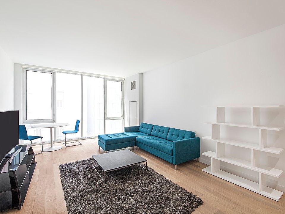 1st image of 540 W 49th St APT 306-N